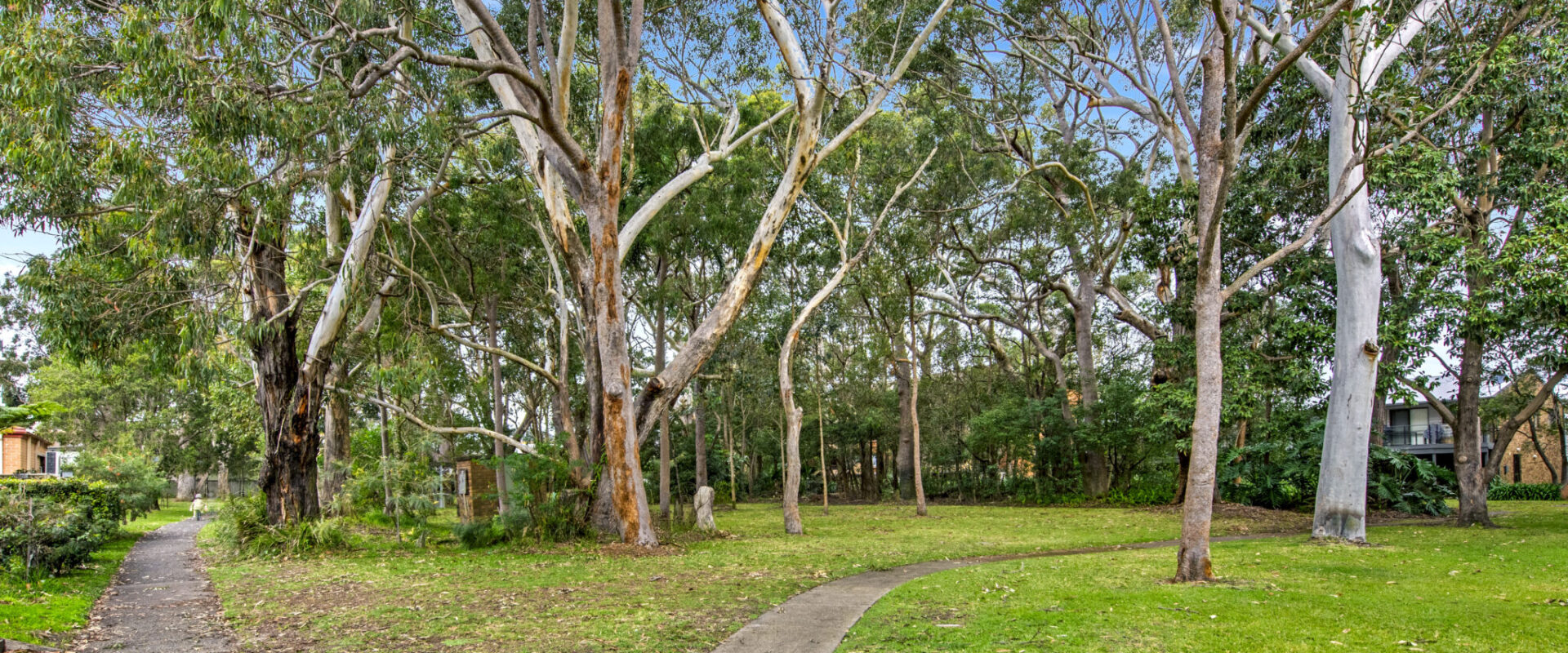 Incredibly rare 4-bedroom duplex in a beachside location